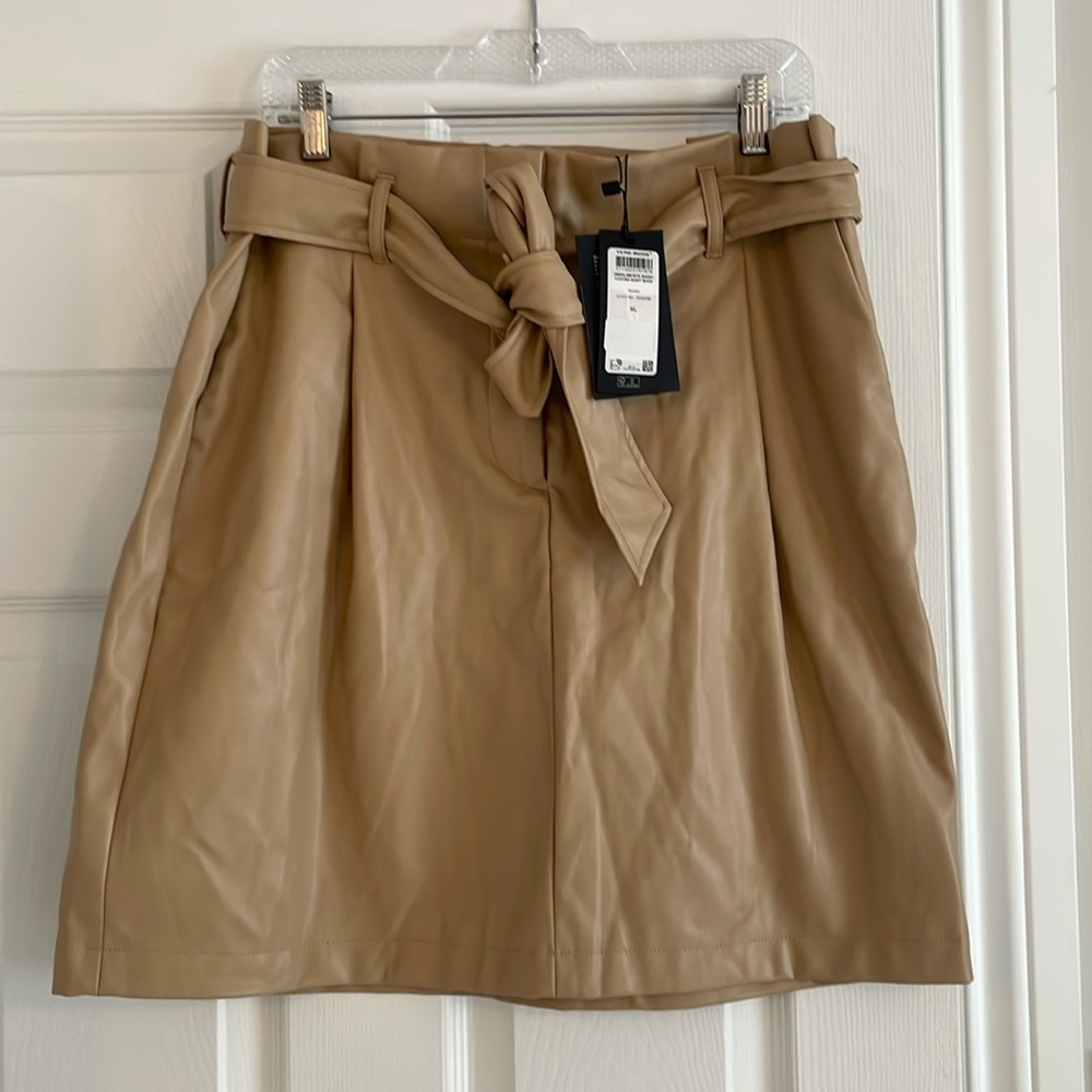 NWT Faux leather skirt with tie belt